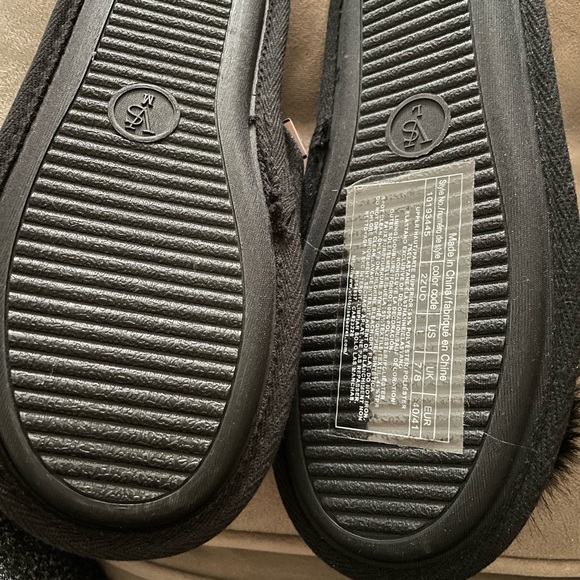 Brand new size M Black Victorias Secret comfortable sleepers - Picture 3 of 4